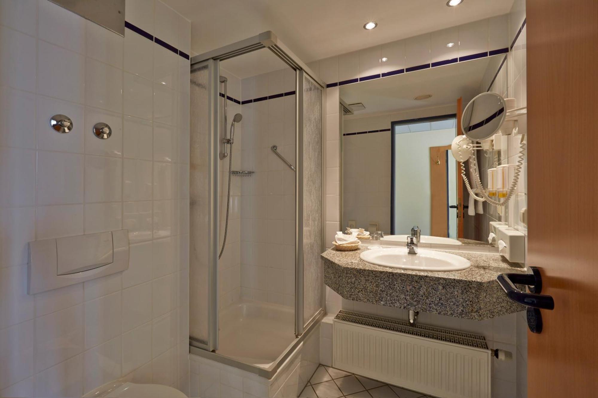 Business Double Room,1617454878:JPEG